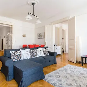  Apartment Friendly Oktogon
