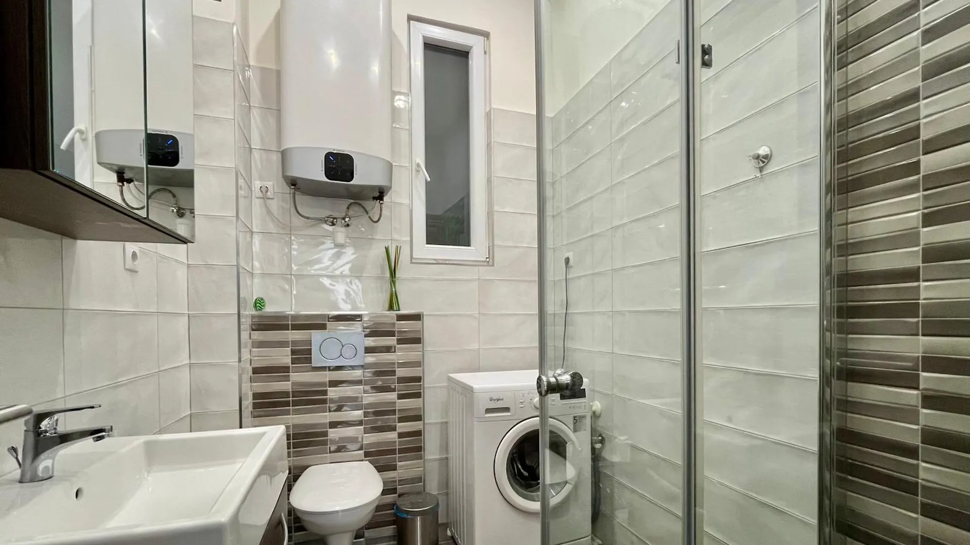 Central Deluxe Apartment Budapeşte